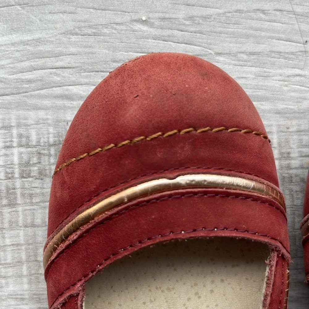 Umi girl’s shoes, size 26.